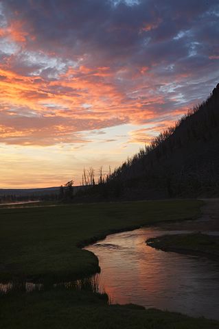Yellowstone National Park;Yellowstone;Water;Sunrise;River;Reflections;Clouds;Wyoming