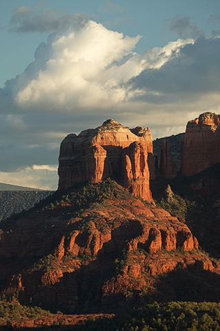 Rock Formations;Clouds;Rocks;Cliff;Sky;Scenic View;Scenic;Mountains;Color;Colors;Red;Nature