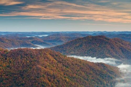 Mountain;Autumn;Brown;Tan;Pine Mountain;Woodland;fog;Blue;Cloudy;Cloud Formation;Timber;Sky;Yellow;Green;haze;Wooded area;Timberland;Forest;Mountains;Gorge;Kingdom Come State Park;Pinnacle;Hills;Summit;Sunrise;Trees;Red;Mountain Top;Gold;Bluff;Woodlands;Benham;Clouds;Peak;Tree;Mountainous;misty;foggy;Woods;mist;Cloud;Kentucky;Fall;Hilltop;Mountainside;Wood;Valley