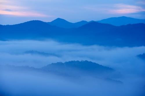 Mountains;Great Smoky Mountains National Park;Mountain;Mountain Top;Tree;Forest;Wood;haze;fog;Blue;Hill;Mountainside;Clouds;Trees;Foothills Parkway;Sunrise