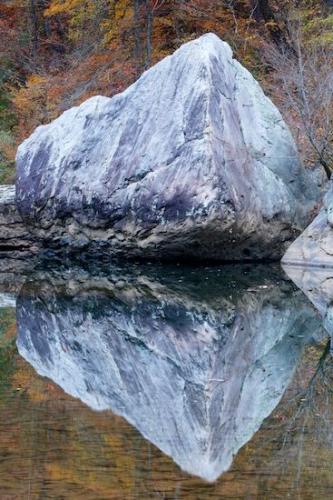 Gray;Rock;flow;Boulder;Forest;Striations;Rock Formations;Brown;Tree;Stones;Stone;Boulders;Alabama;flowing;river;Little River Canyon;Mirror;Tan;water;Stream;Rachel;reflections;reflection;Trees