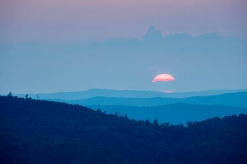 Blue;Cloud;Cloud Formation;Clouds;Hill;Hillside;Magenta;McCloud Mountain;Mist;Morning;Mountain;Mountain Side;Mountain Top;Mountainous;Pink;Red;Summit;Sun-up;Sunlight;Sunrise;Sunset;Sunshine;fog;foggy;haze;misty;zen