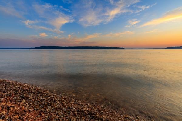 Blue;Brown;Calm;Cloud;Cloud Formation;Clouds;Concepts;Healing;Health care;Healthcare;Minimalism;Mirror;Nature;Oneness;Pastoral;Pickwick Landing State Park;Pink;Ripple;State Park;Sunlight;Sunset;Tennessee;United States;Water;Waterscape;Waves;Yellow;color;lake;landscape;peaceful;restful;serene;shoreline;sky;soothing;sunlit;tranquil;zen