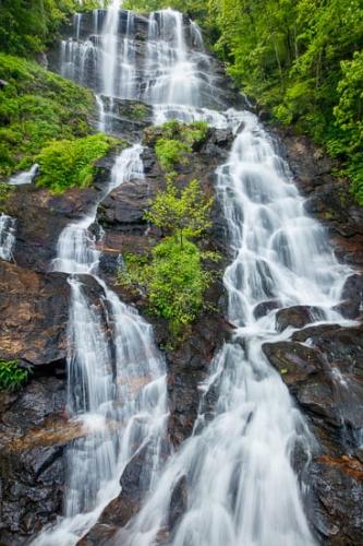 Bluff;Brown;Cascade;Cascading;Chute;Cliff;Falling;Falls;Flow;Forest;Green;Pouring;Rock;Rock Face;Rock Formations;Rocks;Spilling;Stone;Streaming;Tree;Trees;Water;Waterfall;Waterfalls;Wet;amicalola falls